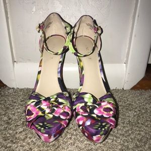 Nine West floral wedges